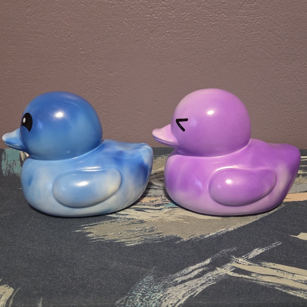 Jumbo Rubber Ducks - Picture 5 of 10